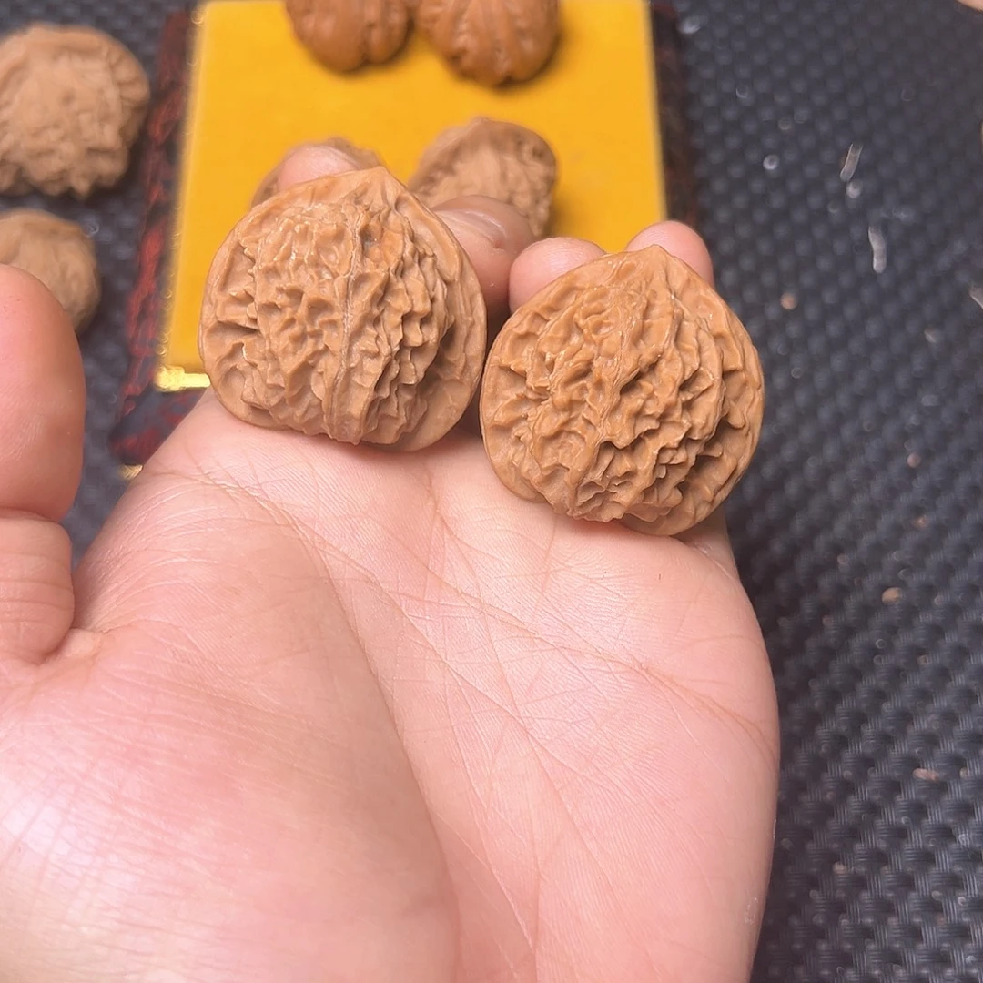 吊坠文玩核桃野生