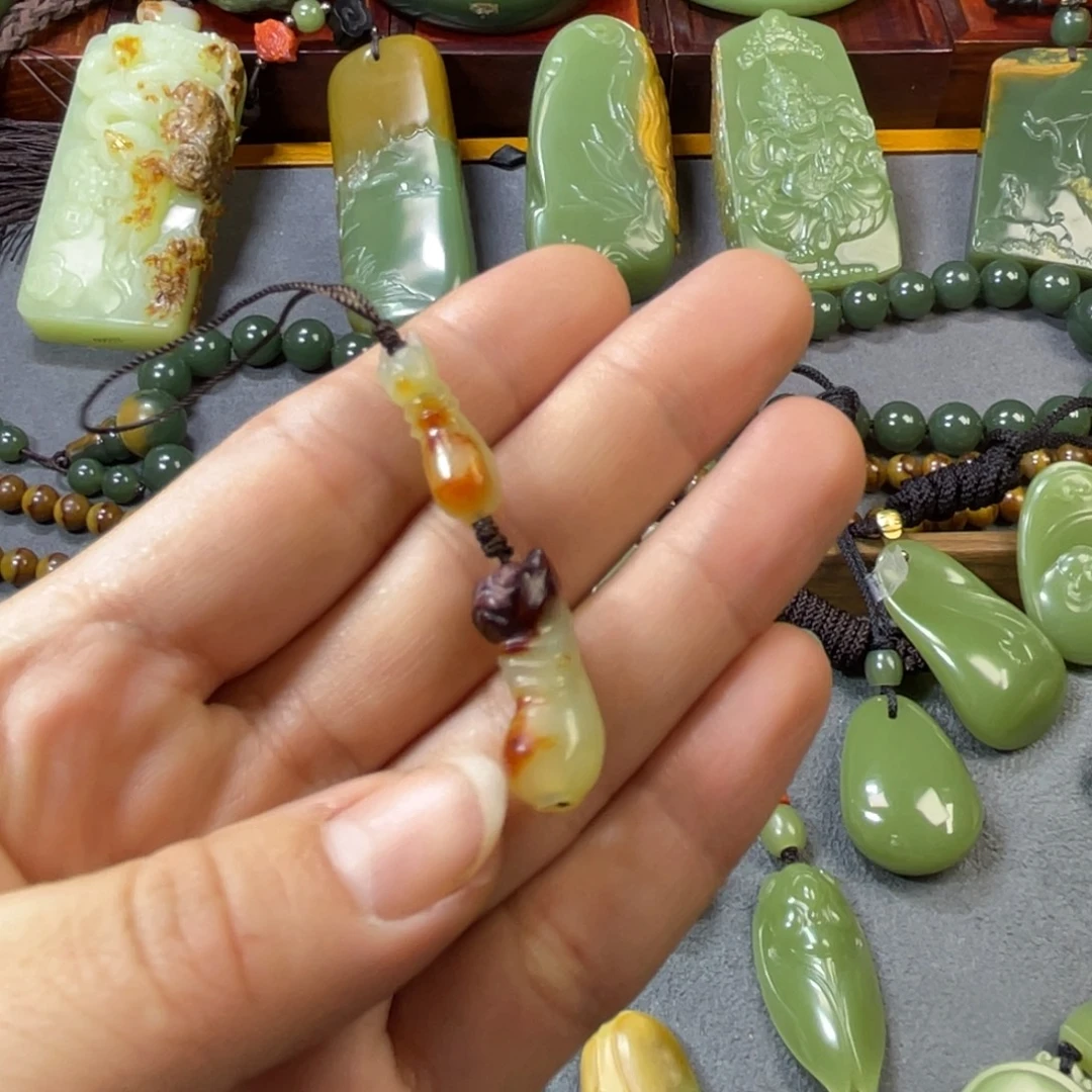 岫岩河磨玉（透闪石质玉）未镶嵌挂件