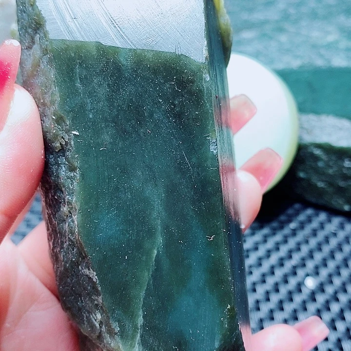 未镶嵌和田玉（糖玉）珠宝半成品