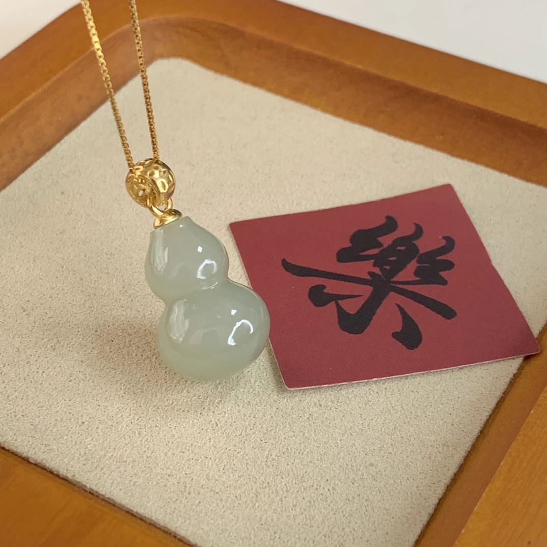 玉海天然和田玉石晴水山料葫芦立体吊坠晴水和田玉厂家源头货S618