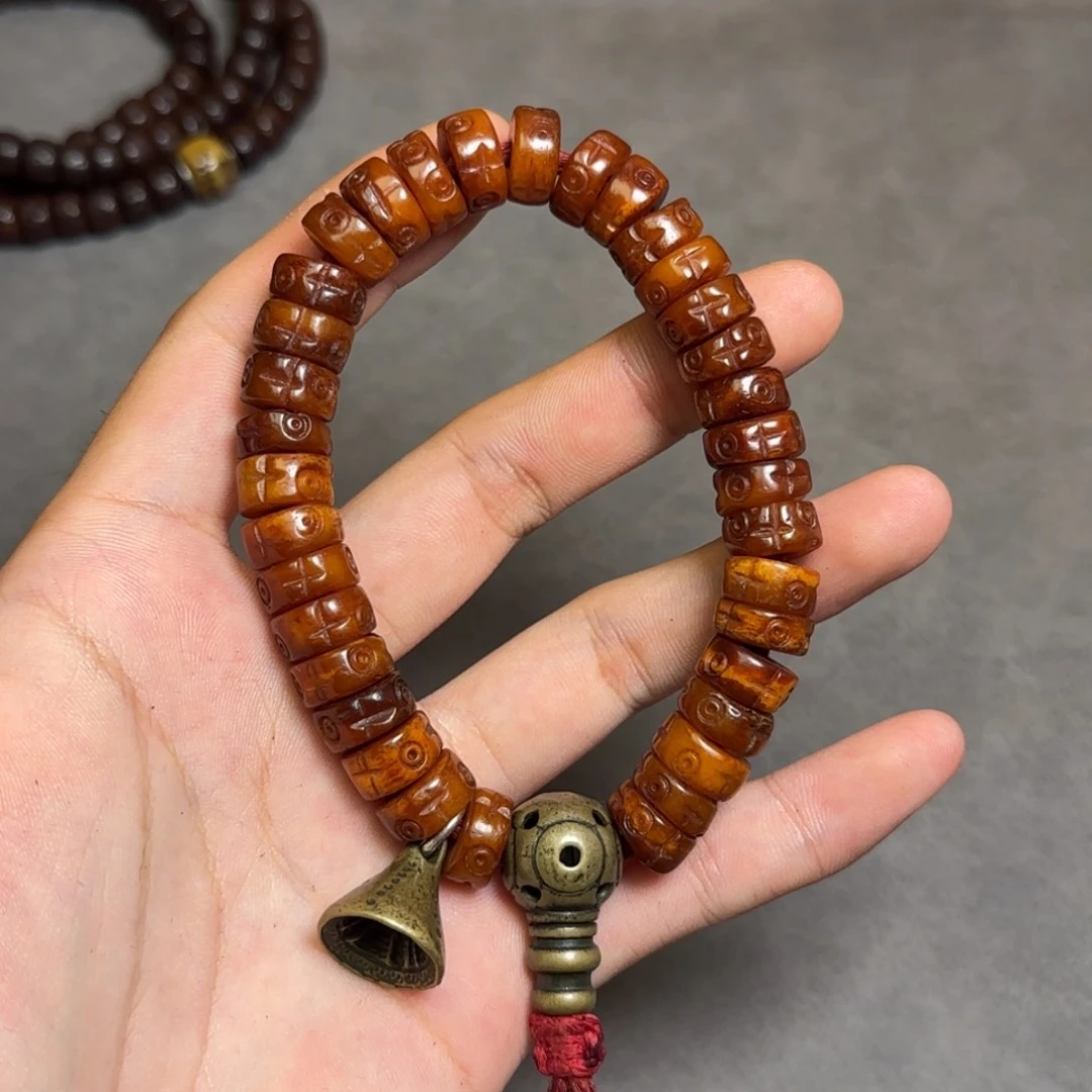 颈饰琉璃D****u琉璃颈饰