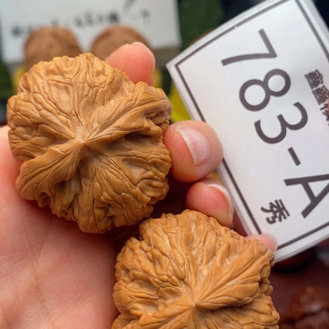 文玩核桃把件红锦鲤42……