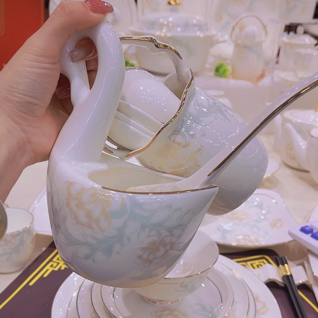 45%以上骨粉骨瓷天鹅 花篮各1个