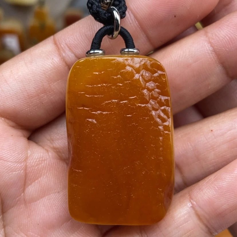【闪购商品】琥珀颈饰未镶嵌