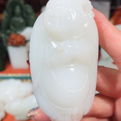 和田玉未镶嵌把件