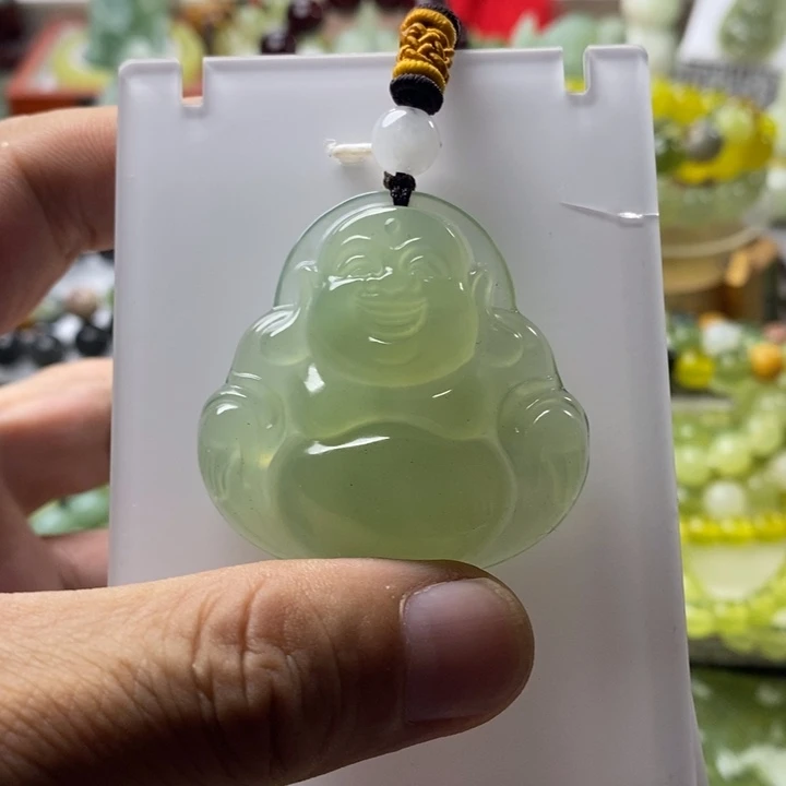 未镶嵌蛇纹石玉颈饰