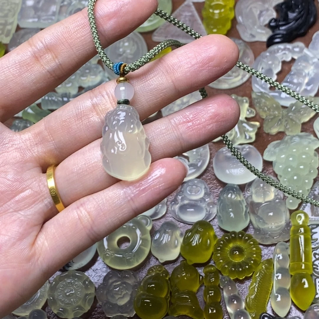 蛇纹石玉合金颈饰