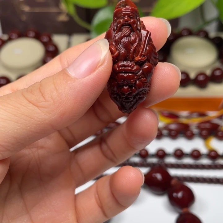手串橄榄核前**锦包浆玉化