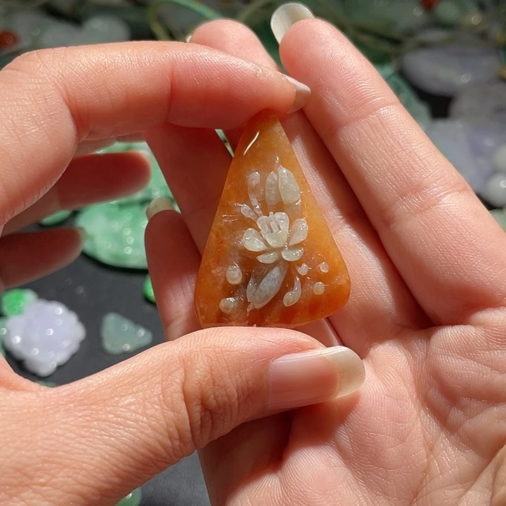 颈饰未镶嵌翡翠天