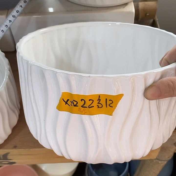 摆件陶盆有孔 瑕疵介意勿拍