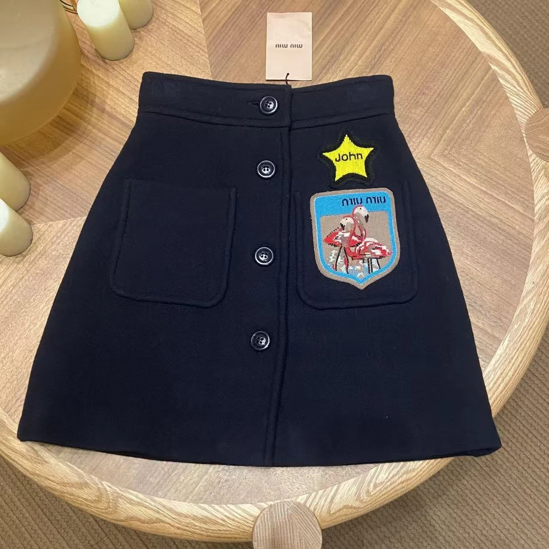 99新 MIU MIU/缪缪 su/黑色串珠短裙/30389576/12期/代卖服务