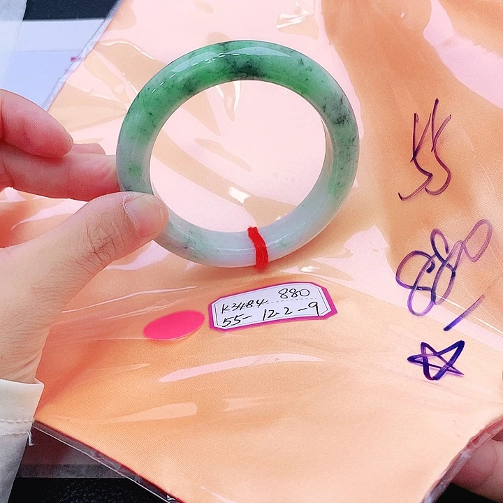 未镶嵌手镯翡翠翡翠