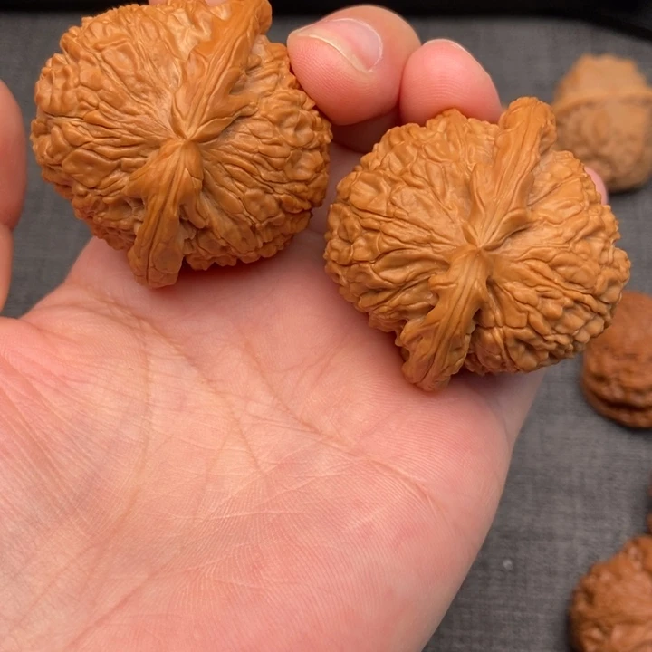 文玩核桃把件闷白45