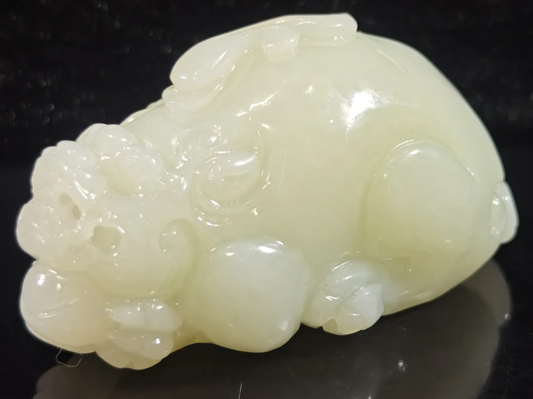 旧藏天然和田玉貔貅摆件手把件242克86*45*41mm