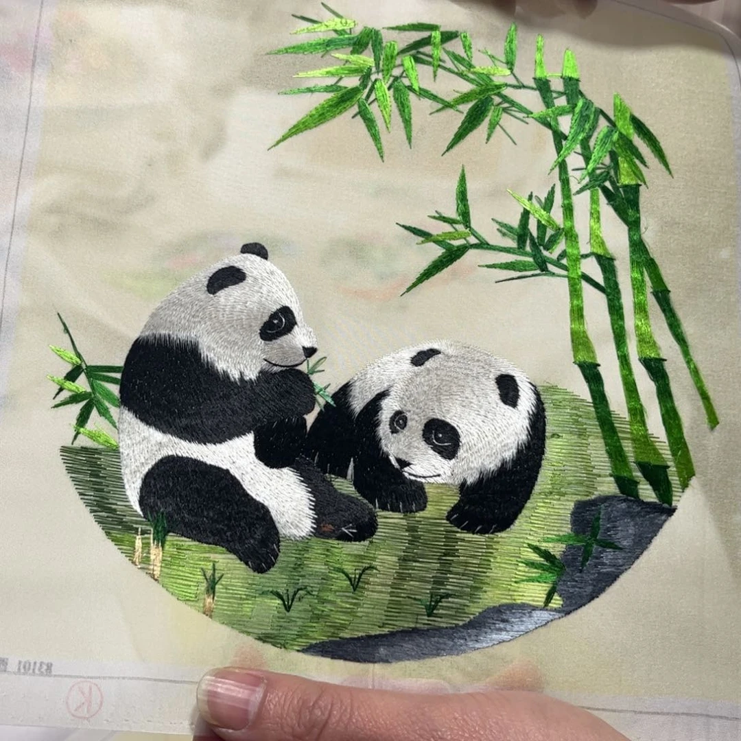 刺绣纯手工制作的一款