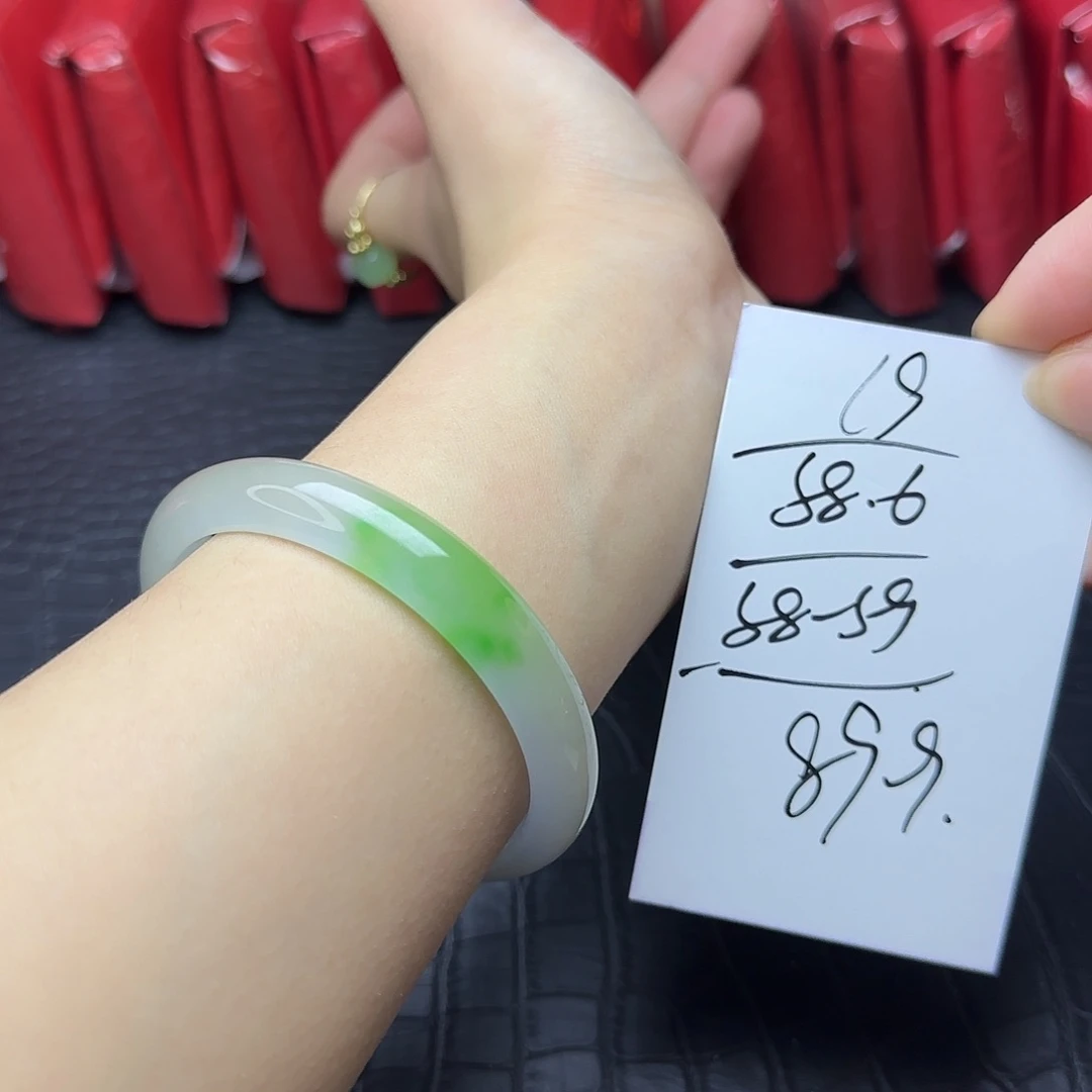 未镶嵌手镯翡翠19