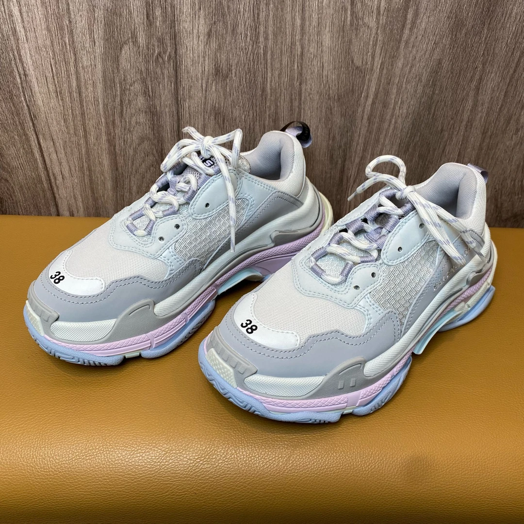 未使用 Balenciaga/巴黎世家 Triple s马卡龙老爹鞋/38码/41137