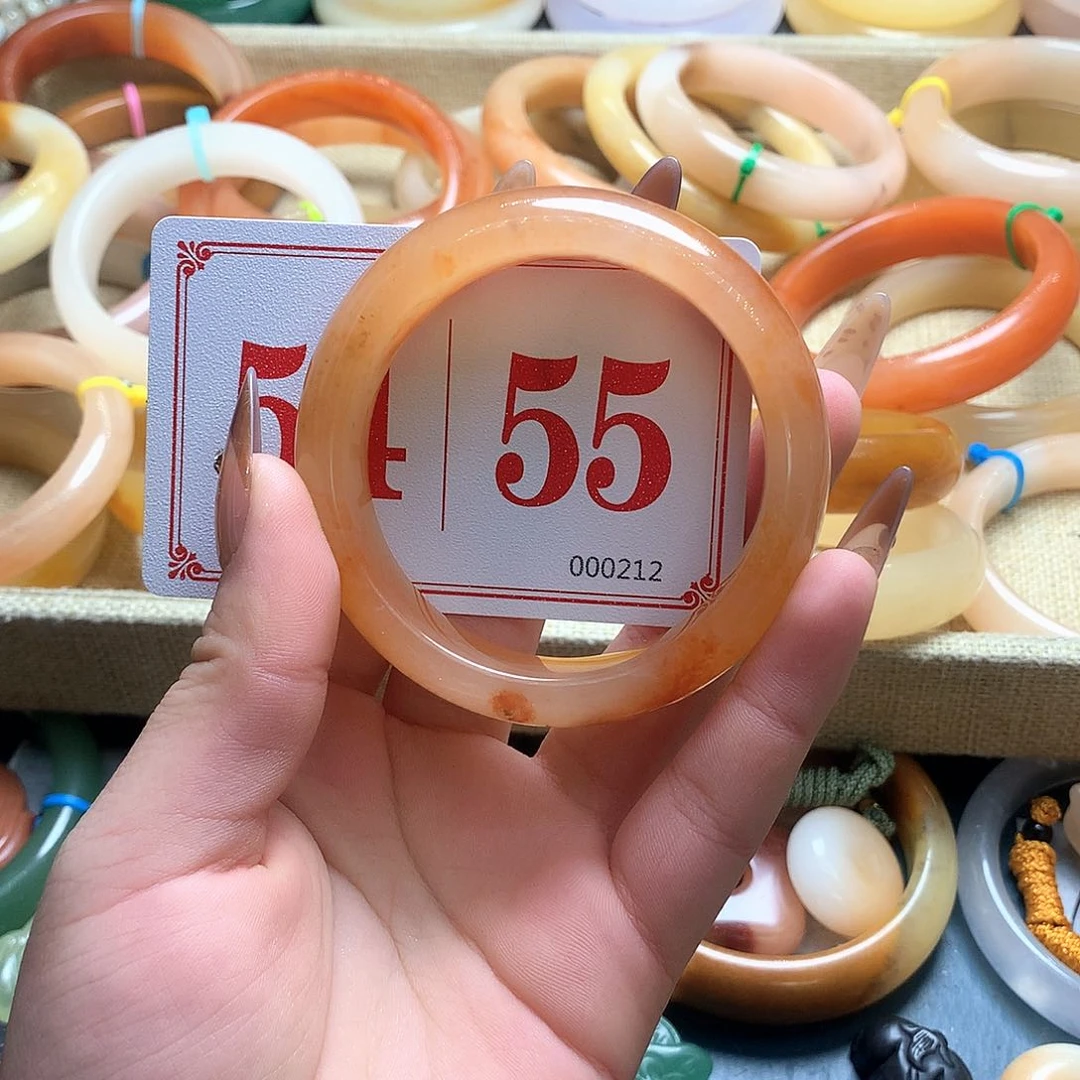 未镶嵌石英质玉（黄龙玉）手镯