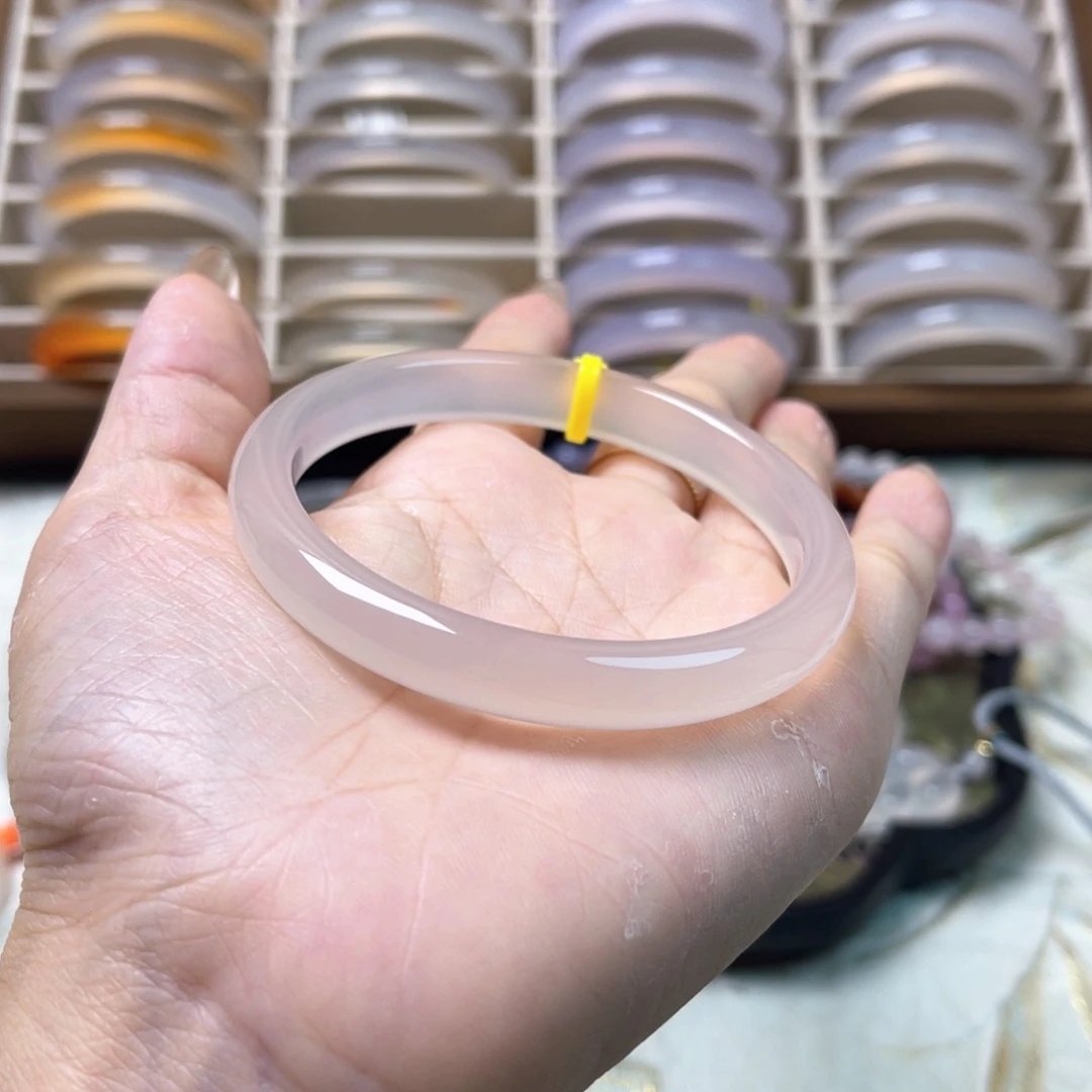 ****鱼玛瑙/玉髓手镯未镶嵌