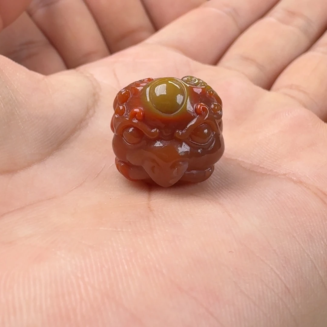 南红玛瑙未镶嵌特色巧雕大鹏鸟17+