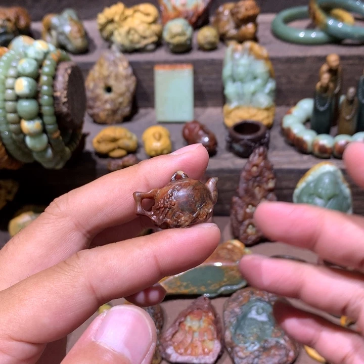 岫岩河磨玉（透闪石质玉）未镶嵌挂件
