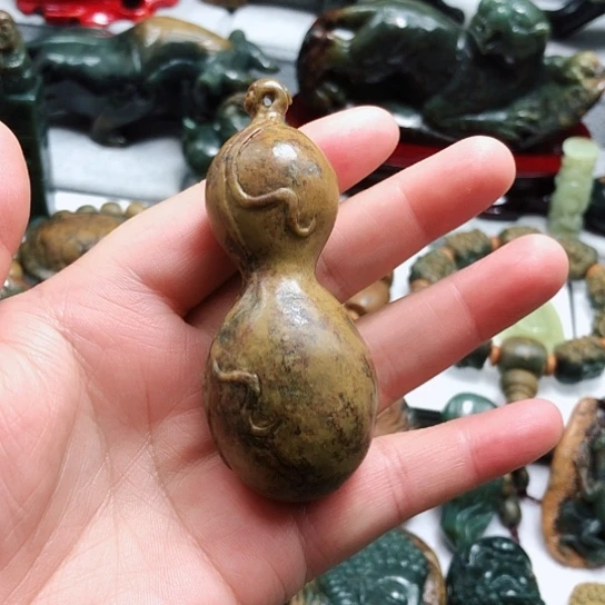 岫岩河磨玉（透闪石质玉）把件未镶嵌