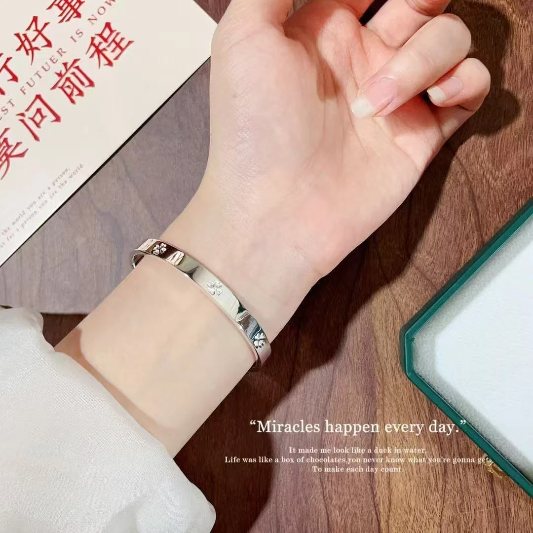 YZ003四叶草开口手镯无礼盒