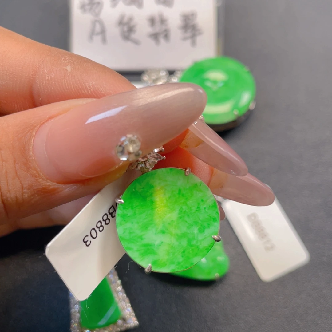 颈饰银S925镶嵌翡翠
