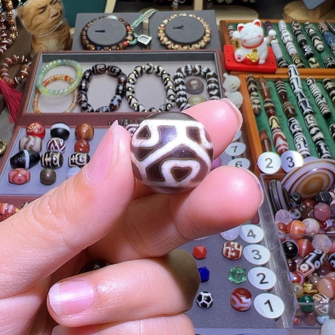 玛瑙/玉髓配饰未镶嵌十*路