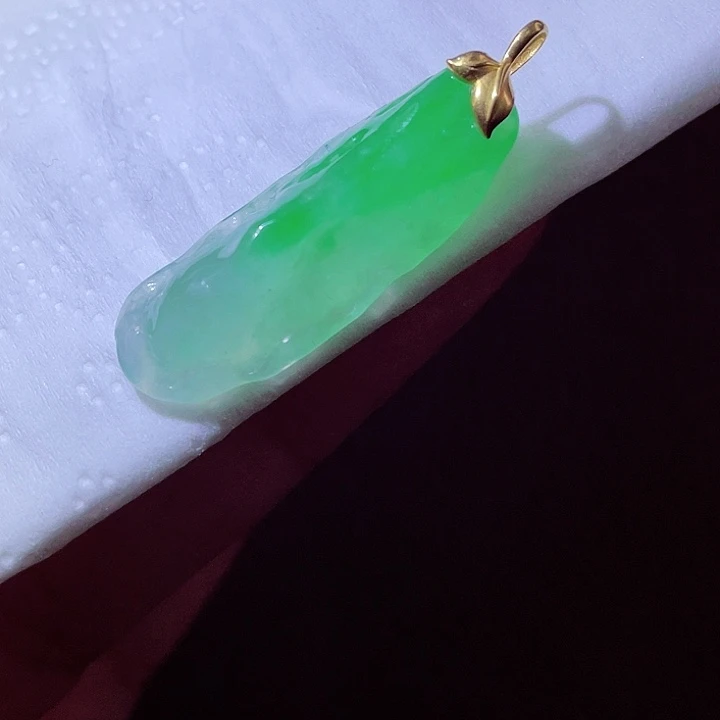 翡翠18K金镶嵌颈饰翡翠