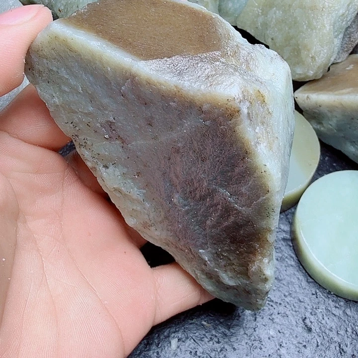 未镶嵌和田玉（糖玉）珠宝奇石