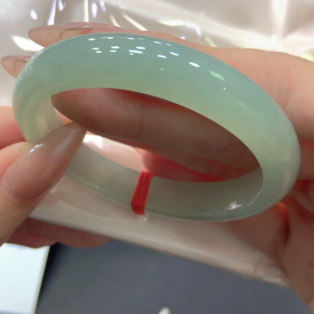 翡翠未镶嵌手镯翡翠