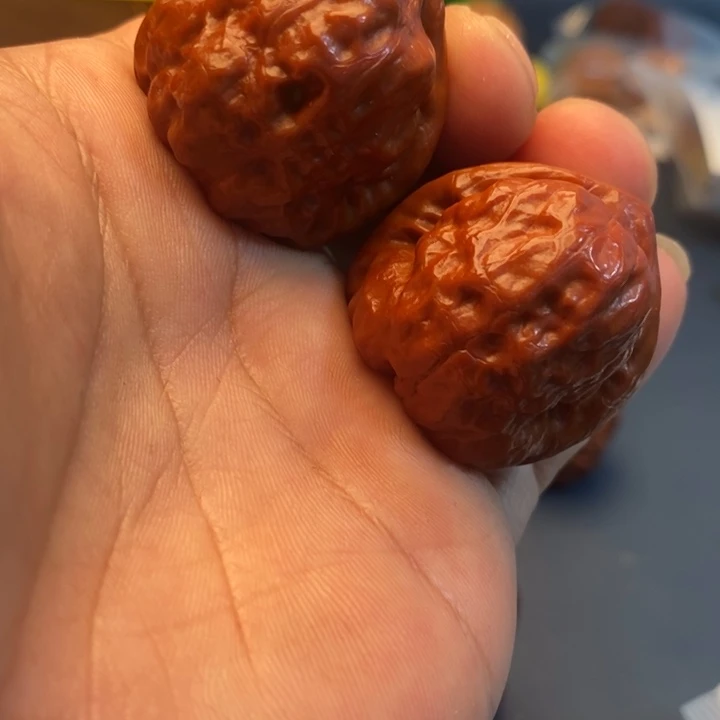 趙***.文玩核桃吊坠古蝉河