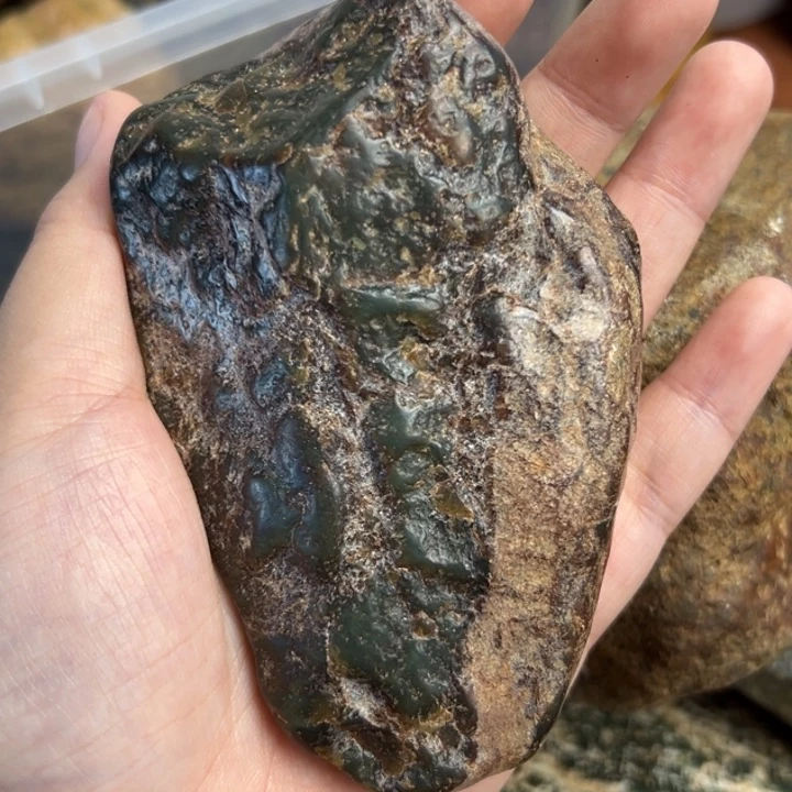 和田玉未镶嵌珠宝奇石