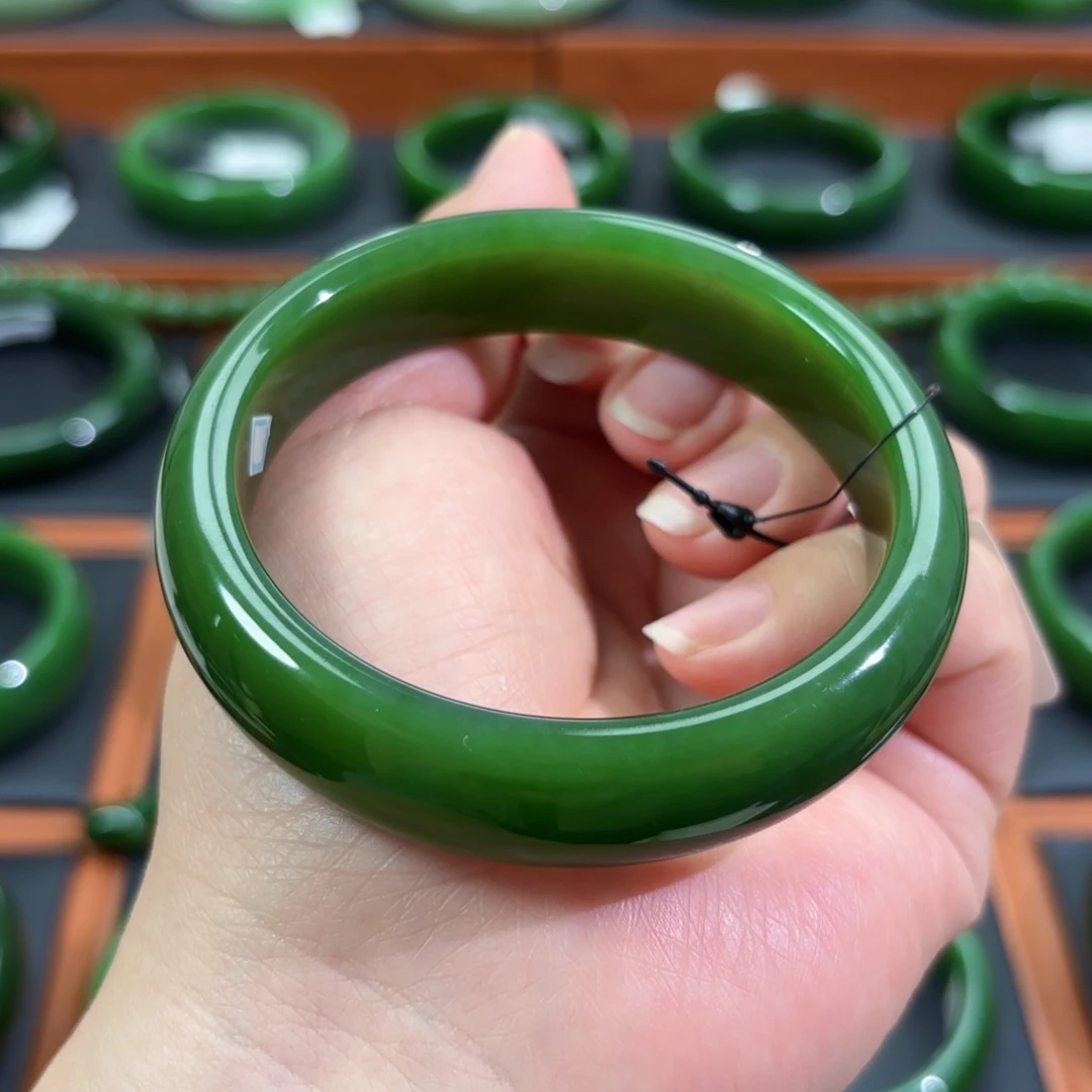 和田玉未镶嵌手镯61