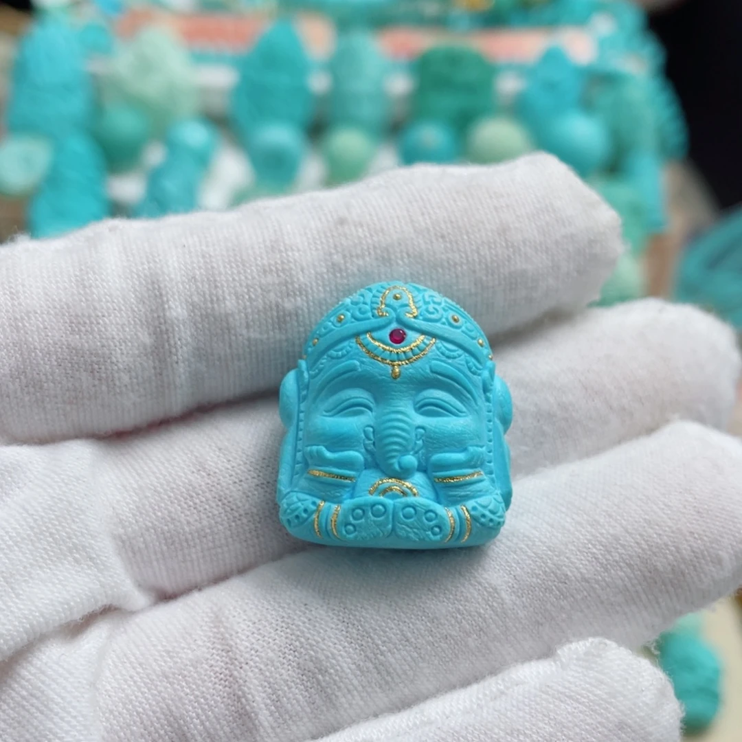 绿松石未镶嵌珠宝奇石