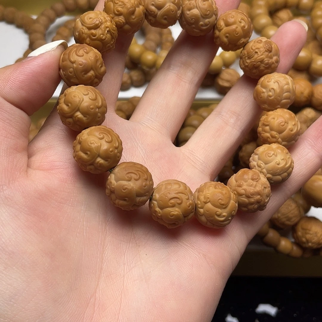 吊坠猴头核桃二等貔貅