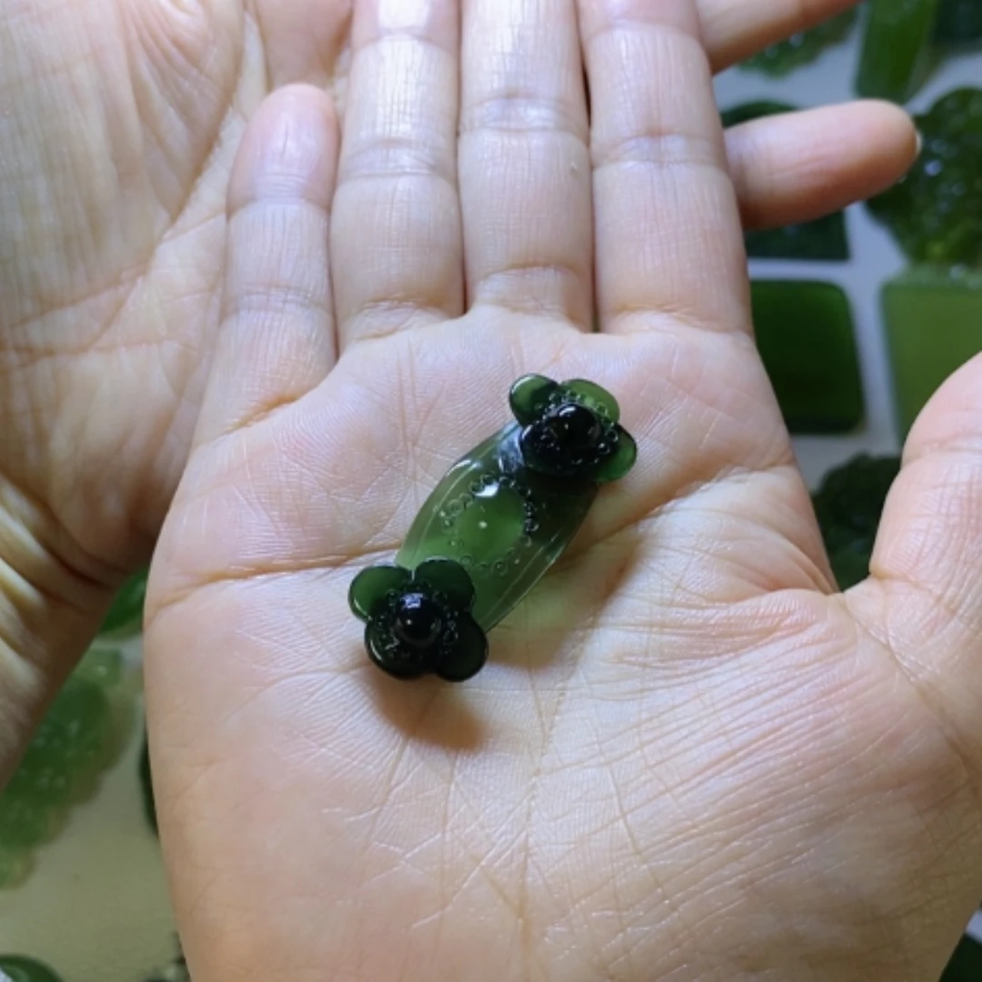 【闪购商品】蛇纹石玉颈饰未镶嵌～****～