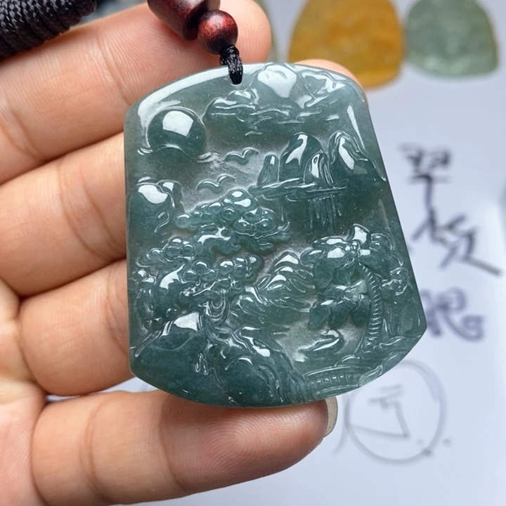 颈饰未镶嵌翡翠翡翠