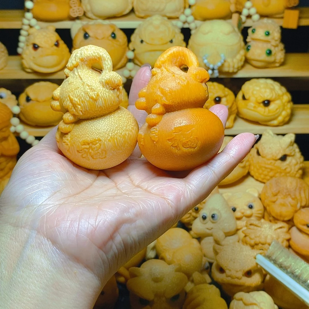 灬***灬竹雕手把件《葫芦一对》