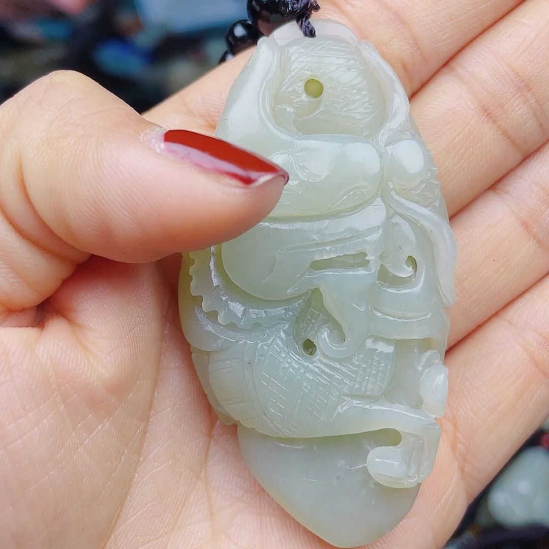 和田玉未镶嵌颈饰