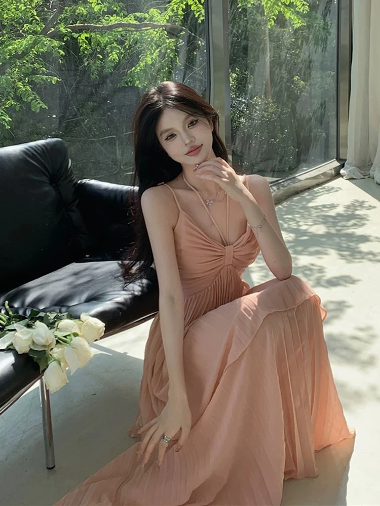 连衣裙裙子显瘦气质长裙吊带裙夏季法式性感小众收腰修身挂脖遮肚