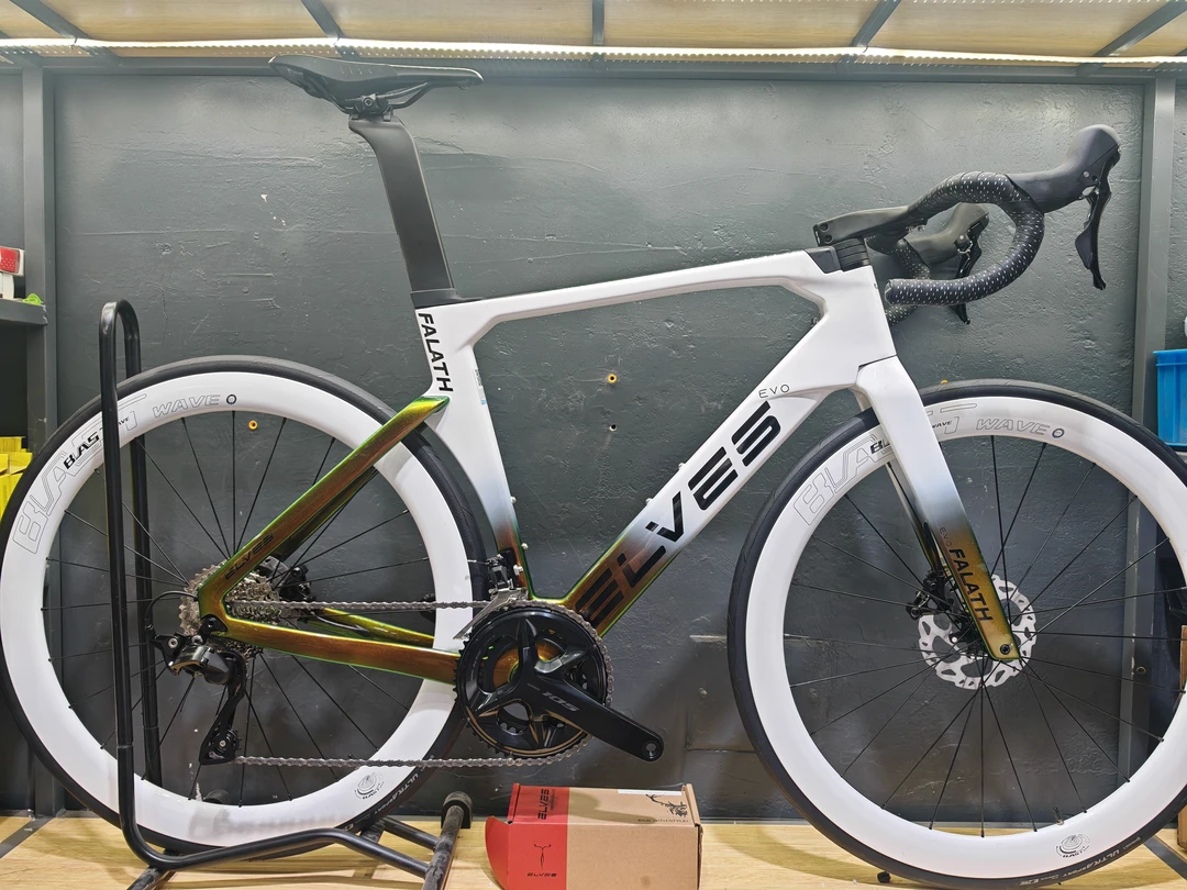 高颜值精灵法拉斯EVO碳纤维碟刹公路车专业级R7120-R7170电子变速