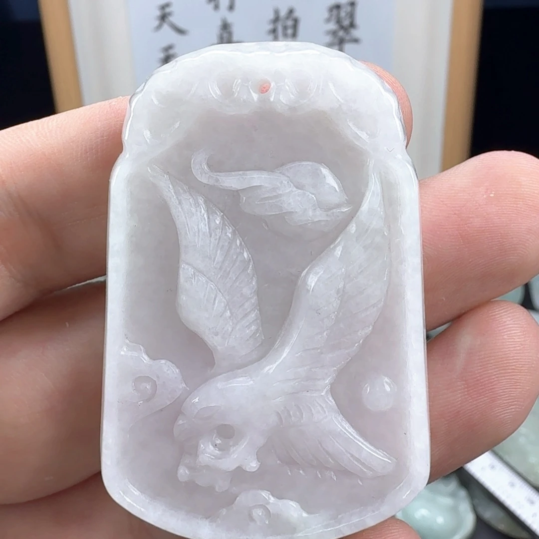 翡翠挂件未镶嵌翡翠