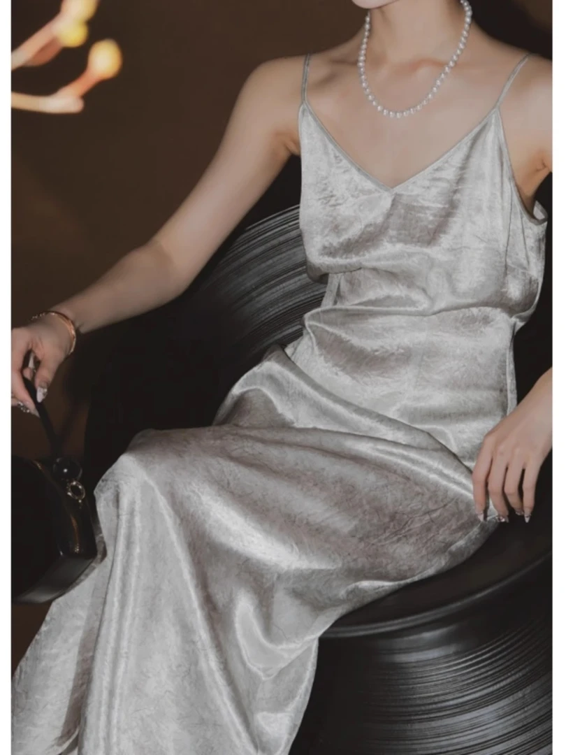 臻一-月下酌醋酸显瘦吊带裙小众高级感沙漏型优雅连衣裙PI24Q126