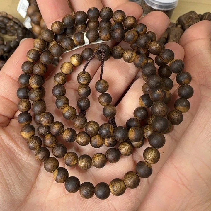 手串沉香莺歌绿多样性发货一条卡6-14克