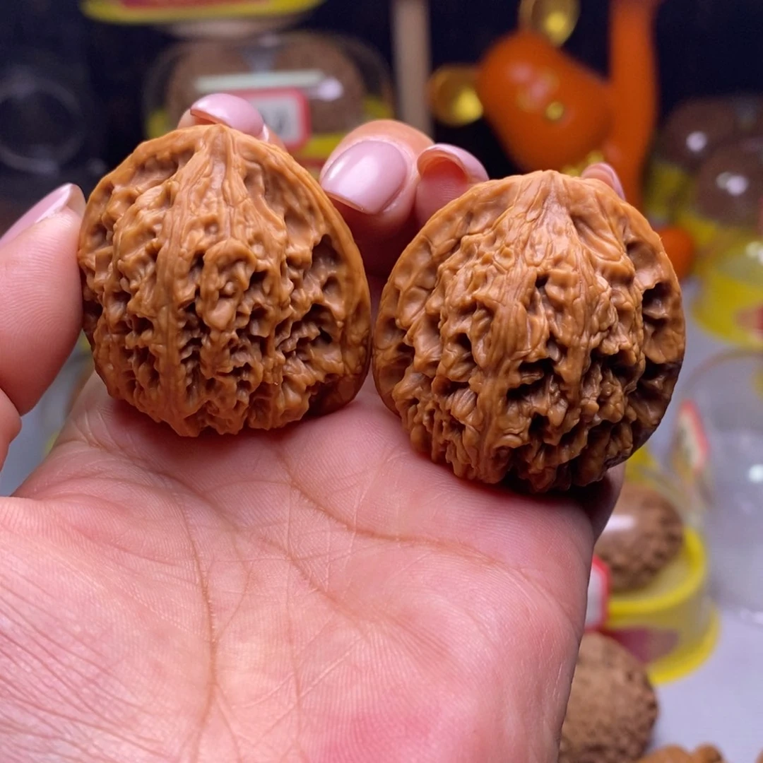 把件文玩核桃小*子南疆石