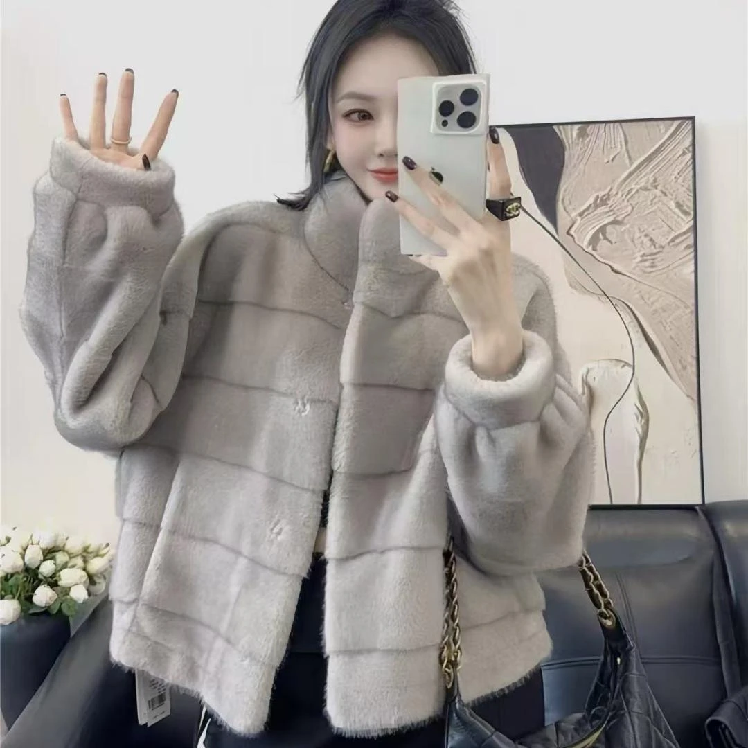 百搭常规款韩版宽松女款保暖暗扣宽袖宽松型短外套