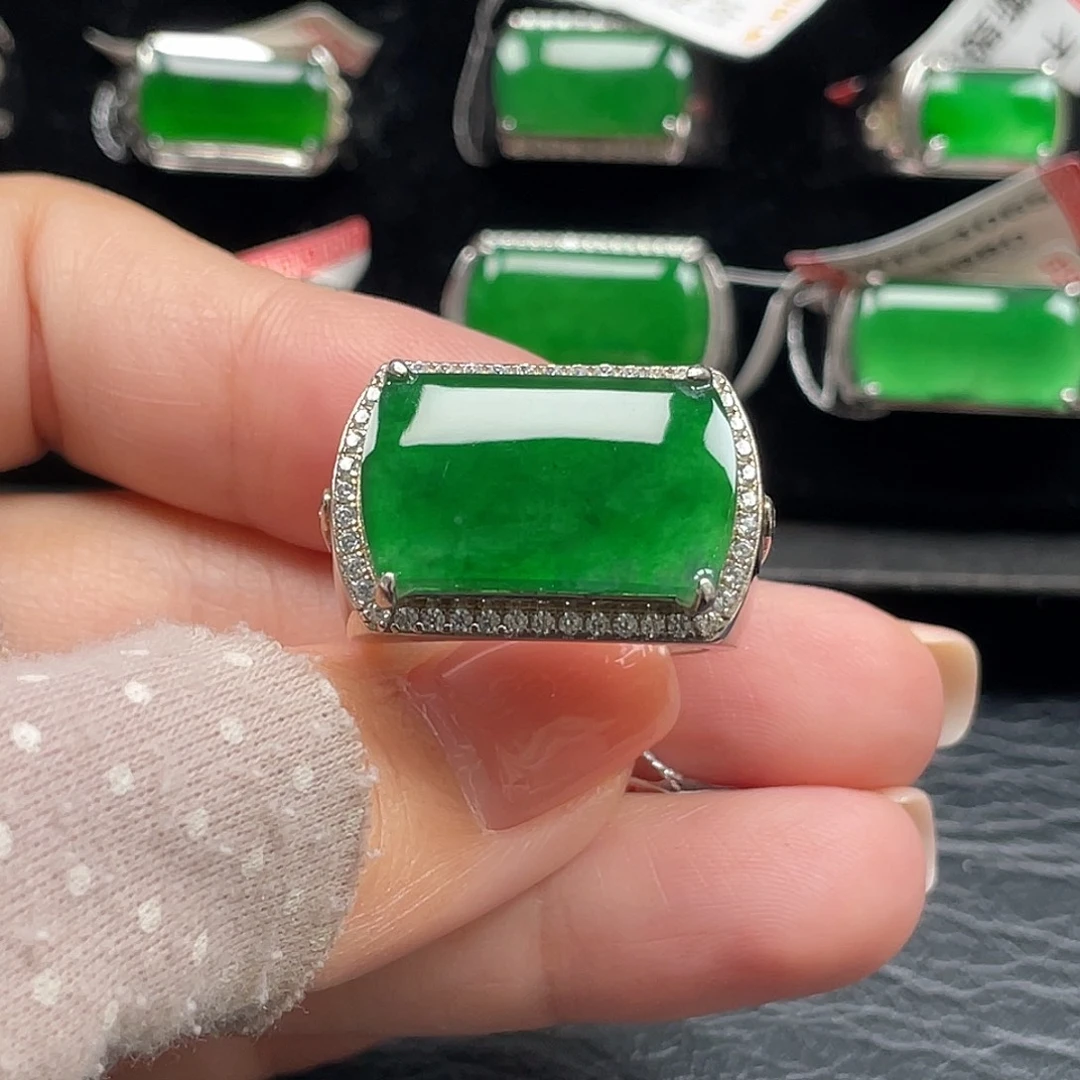 翡翠银S925镶嵌戒指天然A货翡翠没运费险2133