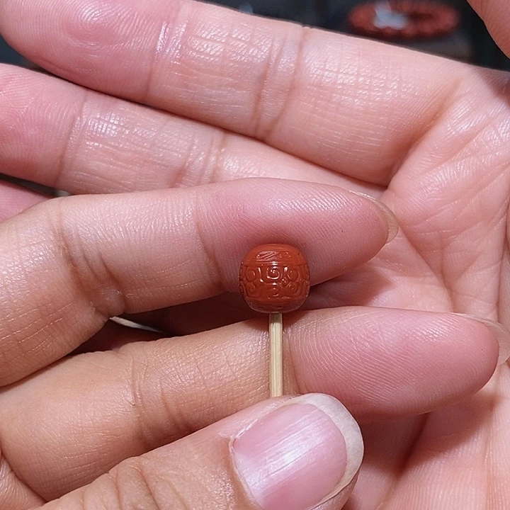 朱***f未镶嵌卡8.5南红玛瑙